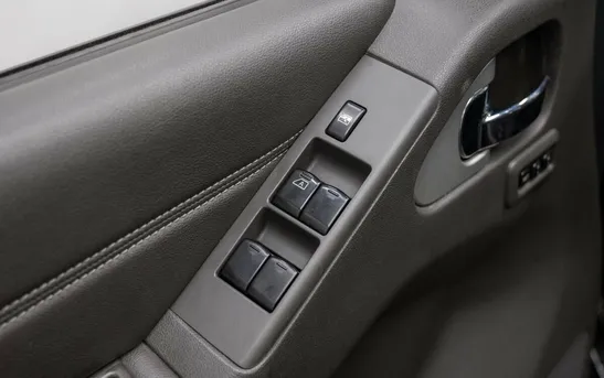 Nissan Pathfinder 3.00 автоматическая, фото №1