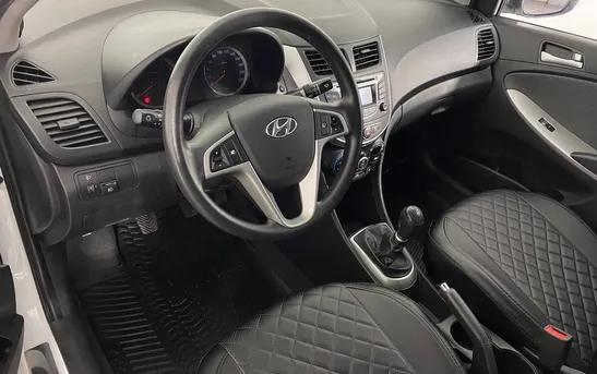 Hyundai Solaris 1.60 механика, фото №1