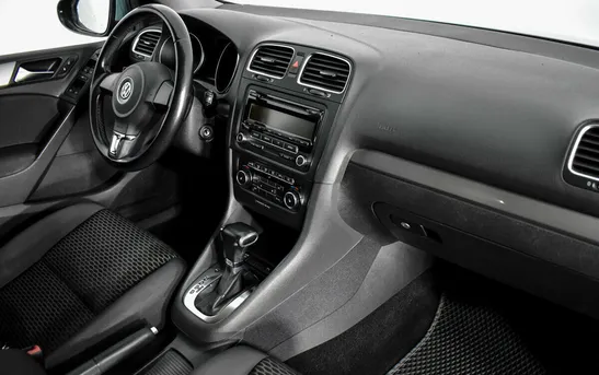 Volkswagen Golf 1.60 робот, фото №1