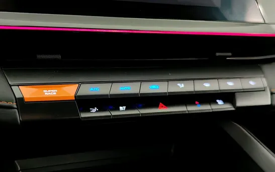 Changan UNI-V 1.50 робот, фото №1