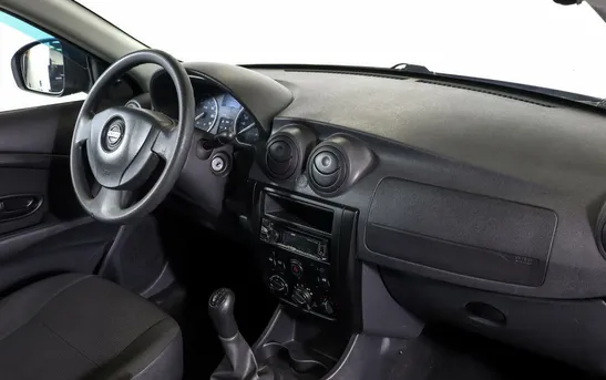 Nissan Almera 1.60 механика, фото №1