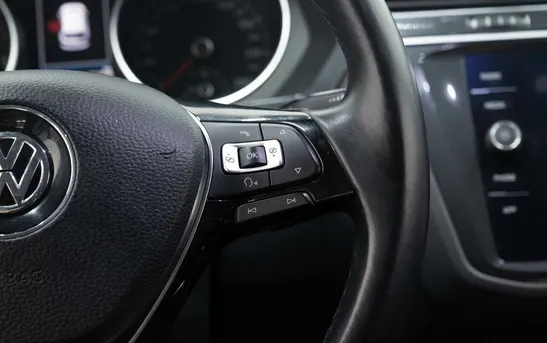 Volkswagen Tiguan 2.00 робот, фото №1