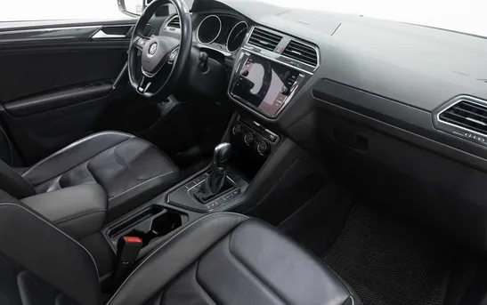 Volkswagen Tiguan 2.00 робот, фото №1