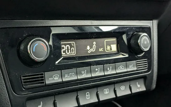 Volkswagen Polo 1.40 робот, фото №1