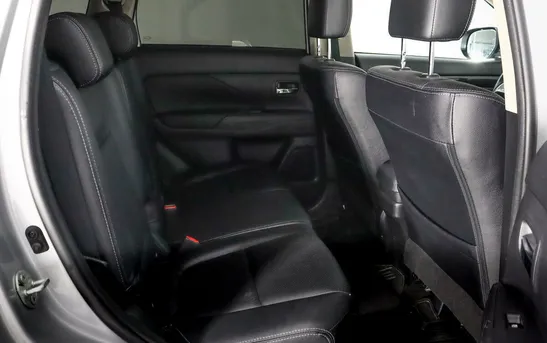 Mitsubishi Outlander 2.40 вариатор, фото №1