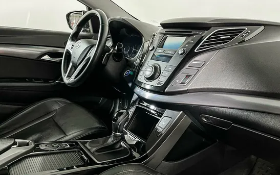 Hyundai i40 2.00 автоматическая, фото №1