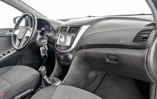 Hyundai Solaris 1.60 механика, фото №1