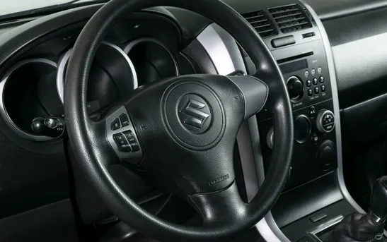 Suzuki Grand Vitara 2.00 механика, фото №1
