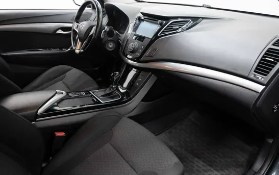 Hyundai i40 2.00 автоматическая, фото №1