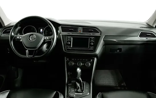 Volkswagen Tiguan 2.00 робот, фото №1
