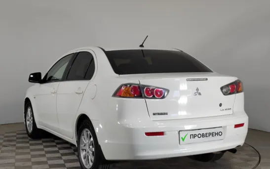 Mitsubishi Lancer 1.60 механика, фото №1