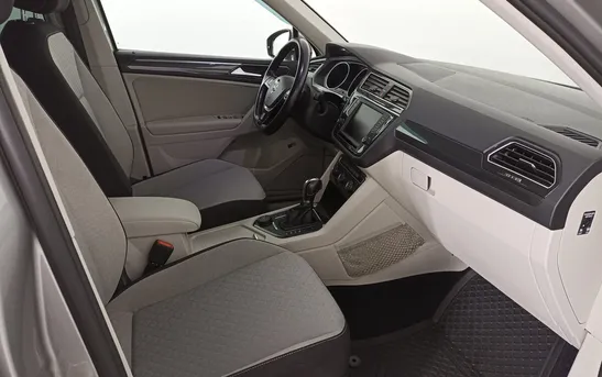 Volkswagen Tiguan 2.00 робот, фото №1